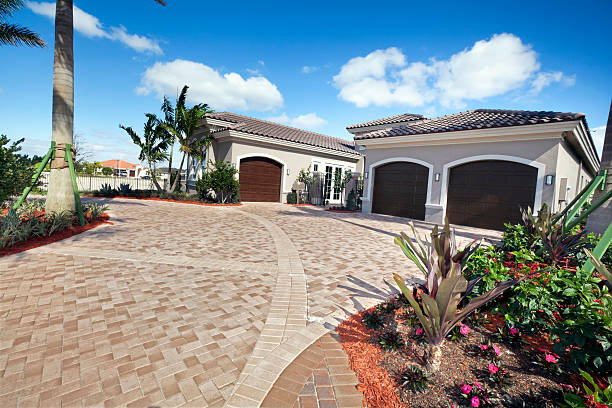 Best Professional Driveway Pavers  in Searingtown, NY